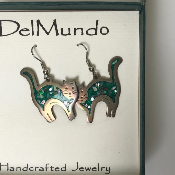 Del Mundo Hand Crafted Cat Earrings - Picture 3 of 3